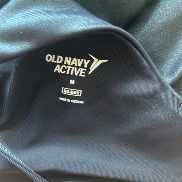 Built in sports bra crop top - Picture 3 of 3